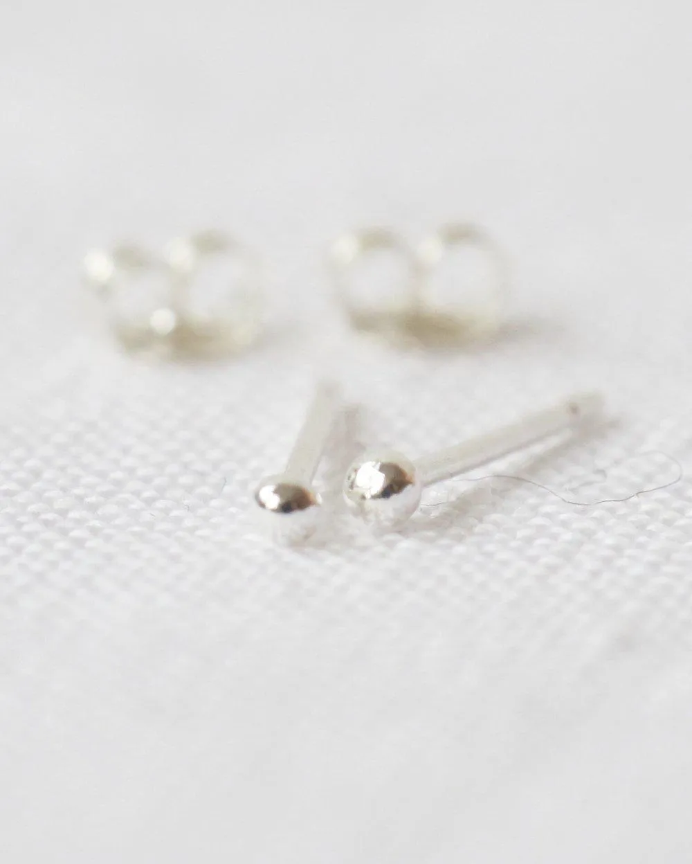 9ct White Gold Tiny Studs