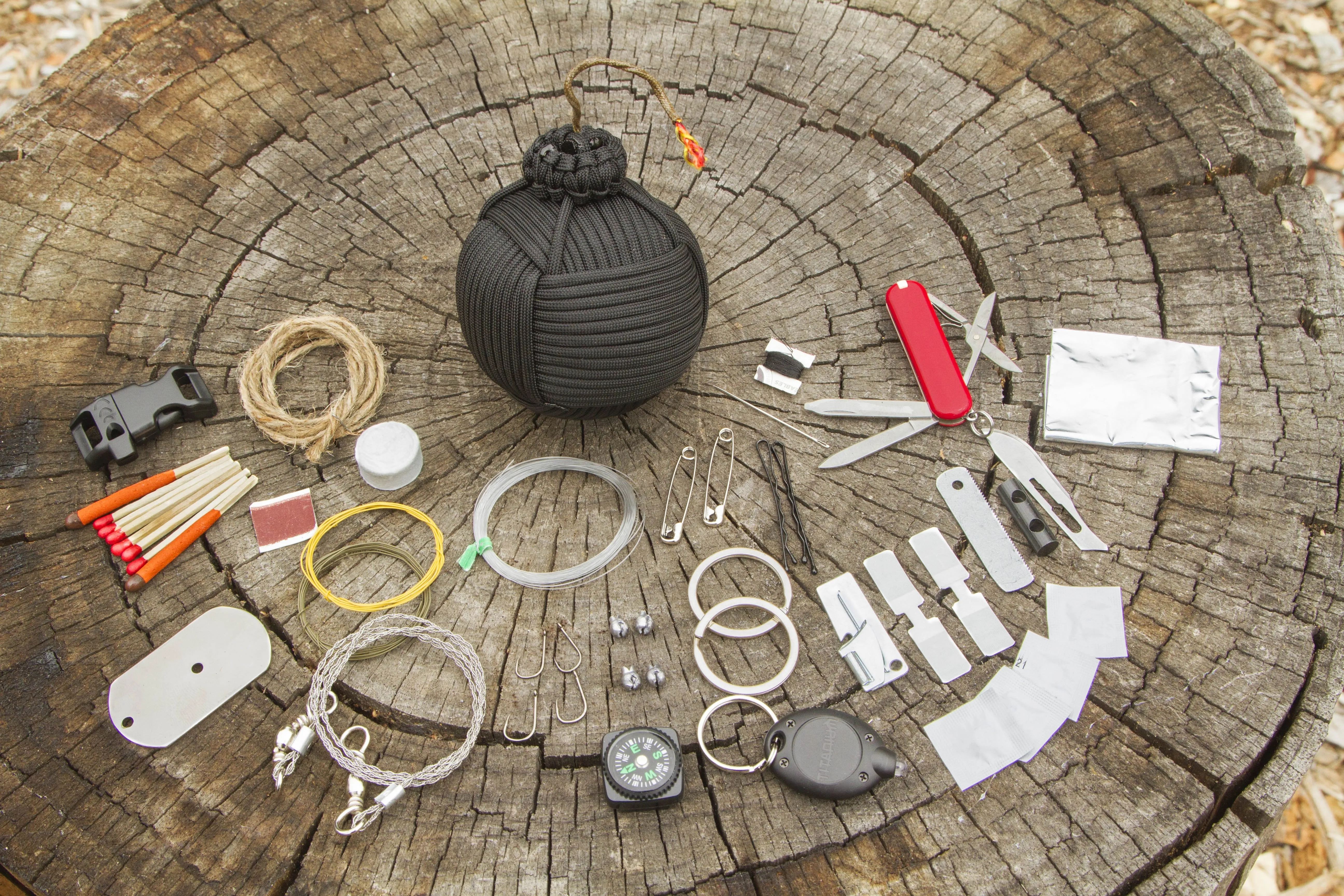 ACME Paracord Survival Kit (Pro)