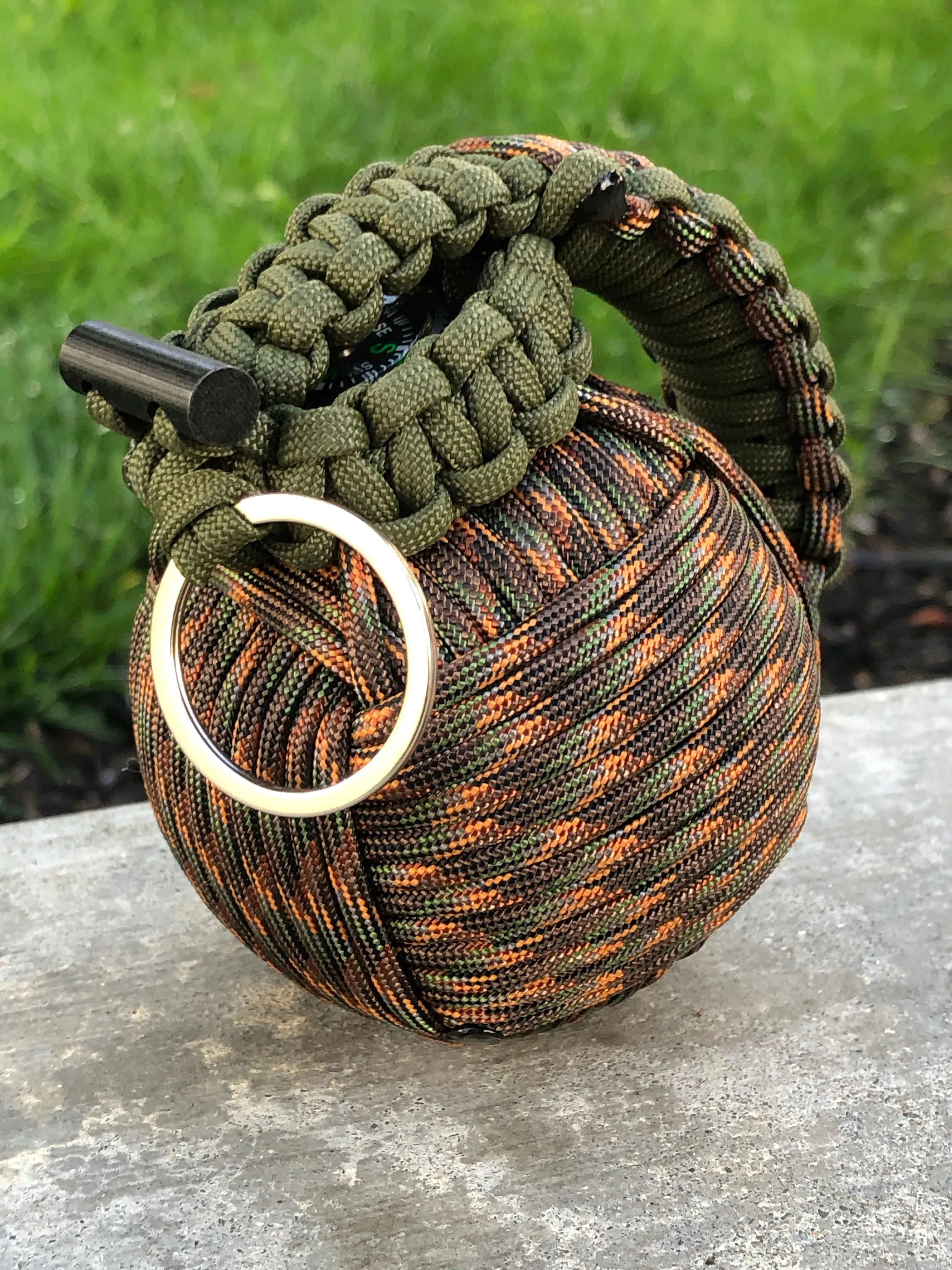 Bug Out Frag Advanced Paracord Survival Kit (Maple Camo)