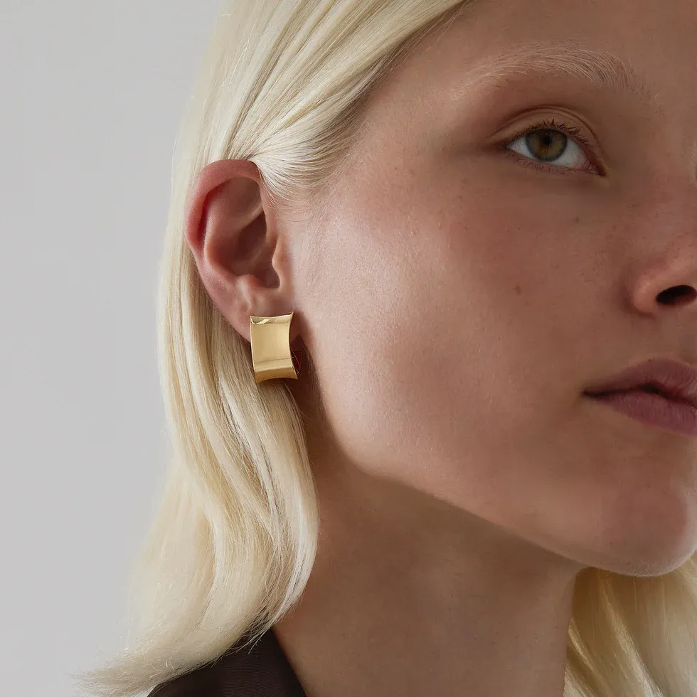 comet stud earrings