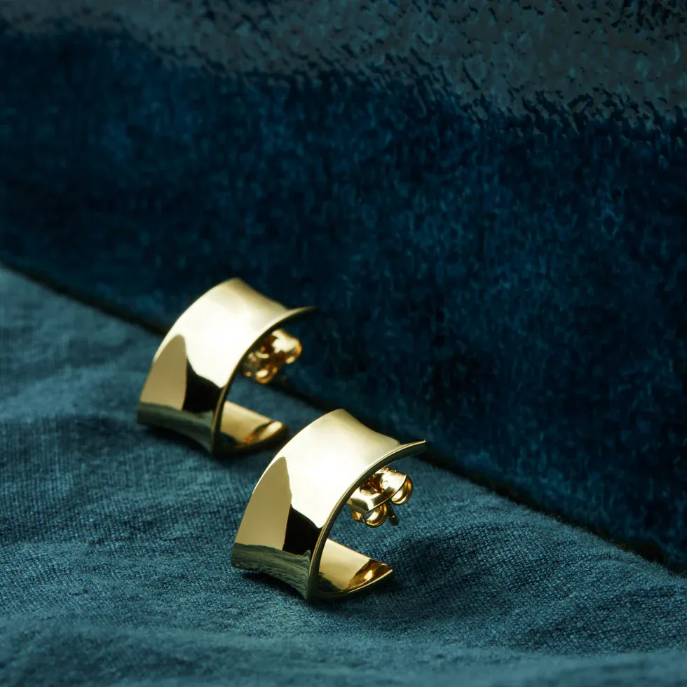 comet stud earrings