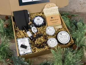 Connoisseur Gift Box for Men (Black Tin Candle)
