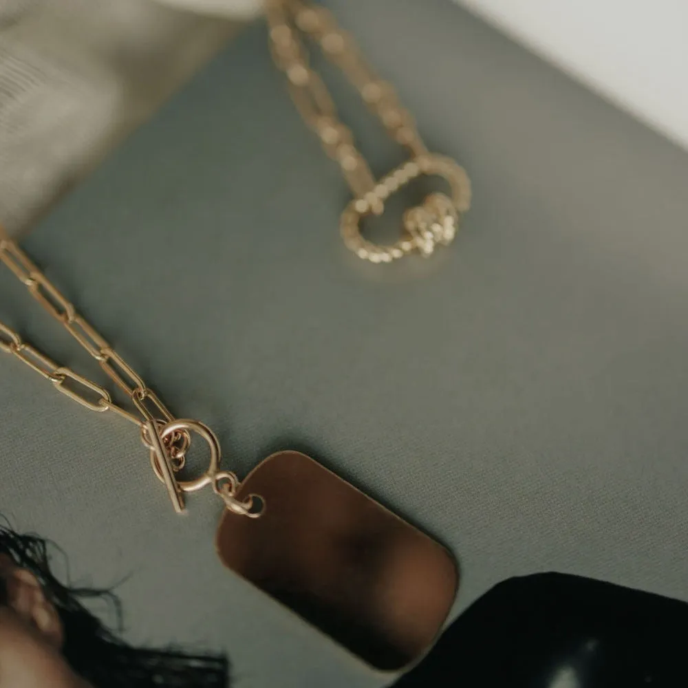 Elongated Oval Link Textured Carabiner Necklace