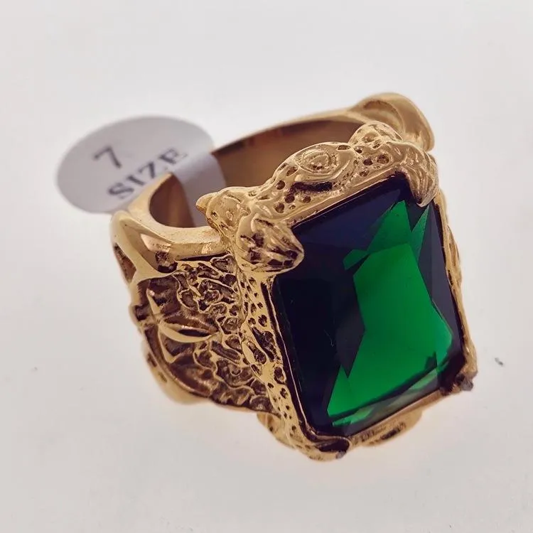European And American Exaggerated Ins Fashion Punk Exquisite Carved Green Big Gems Men's And Women's Ring Titanium Steel 18K Gold Ring