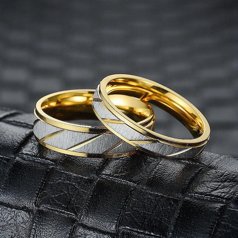 Golden Wave Pattern Titanium Steel Couple Ring for Wedding