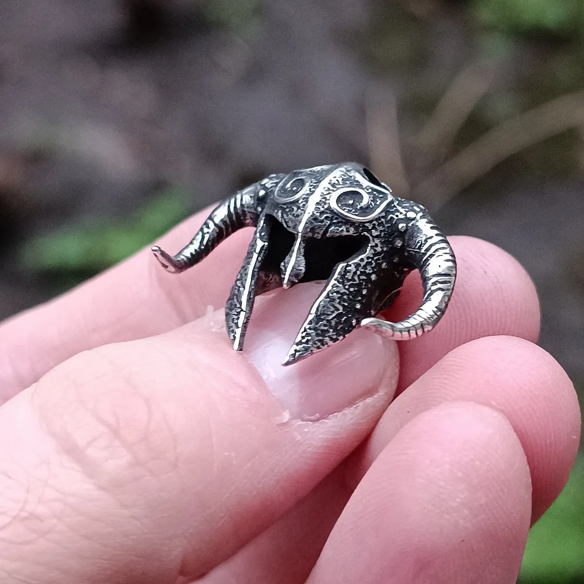 Horned viking helmet paracord bead