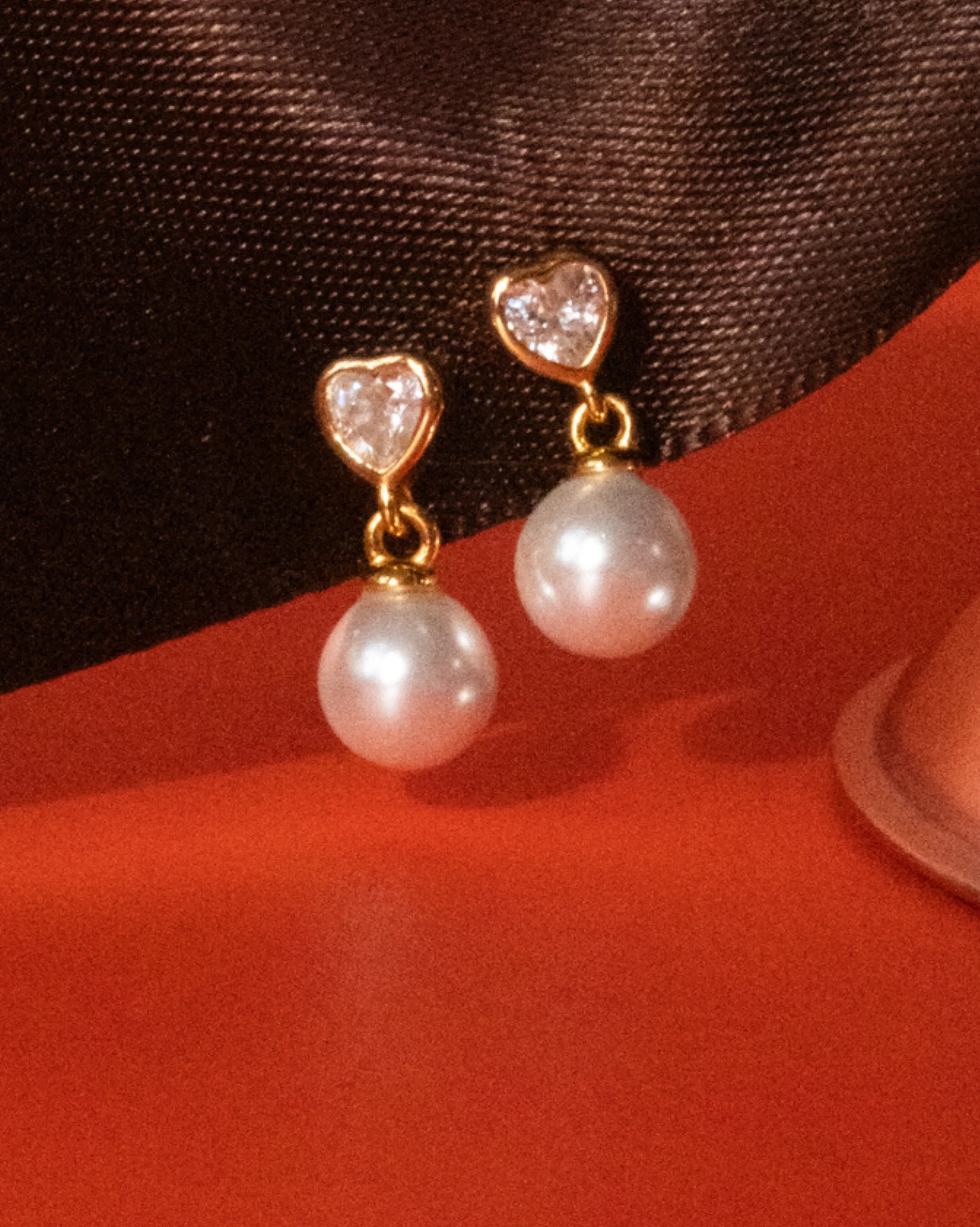 Motunui Heart Pearl Drop Studs - 9K Solid Gold
