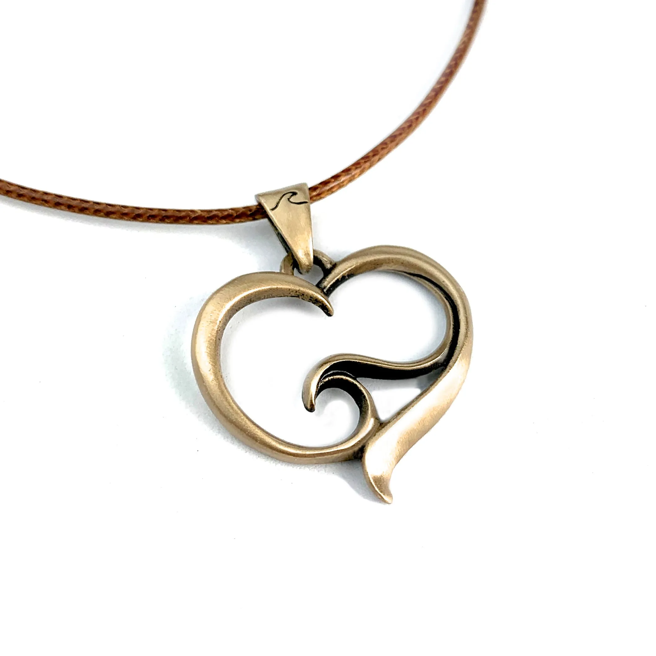 Ocean Wave Necklace for Women - Heart of The Ocean Pendant, Ocean Lover Gifts, Sea Life Jewelry, Heart with Wave Necklace