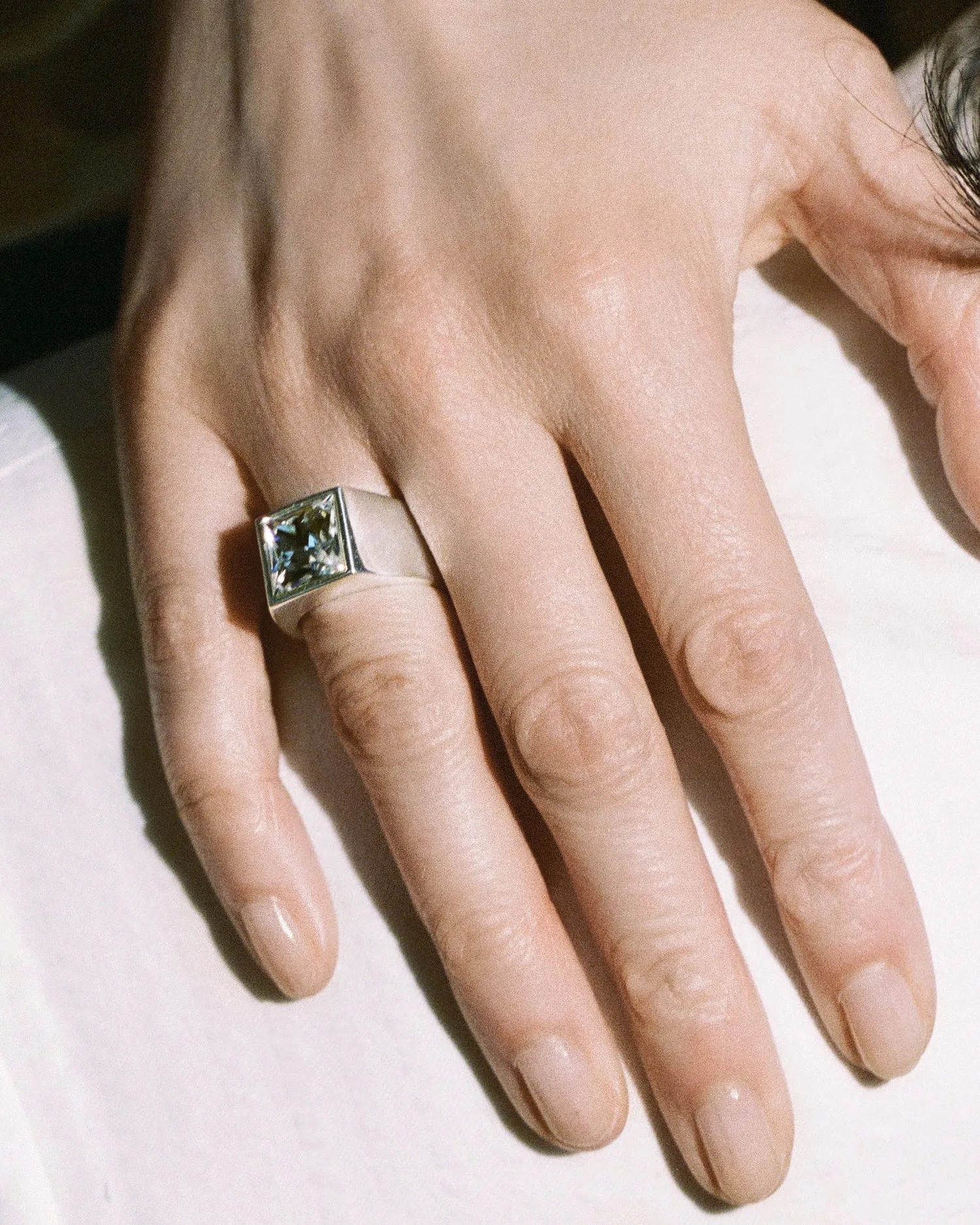 Pump up signet ring in silver