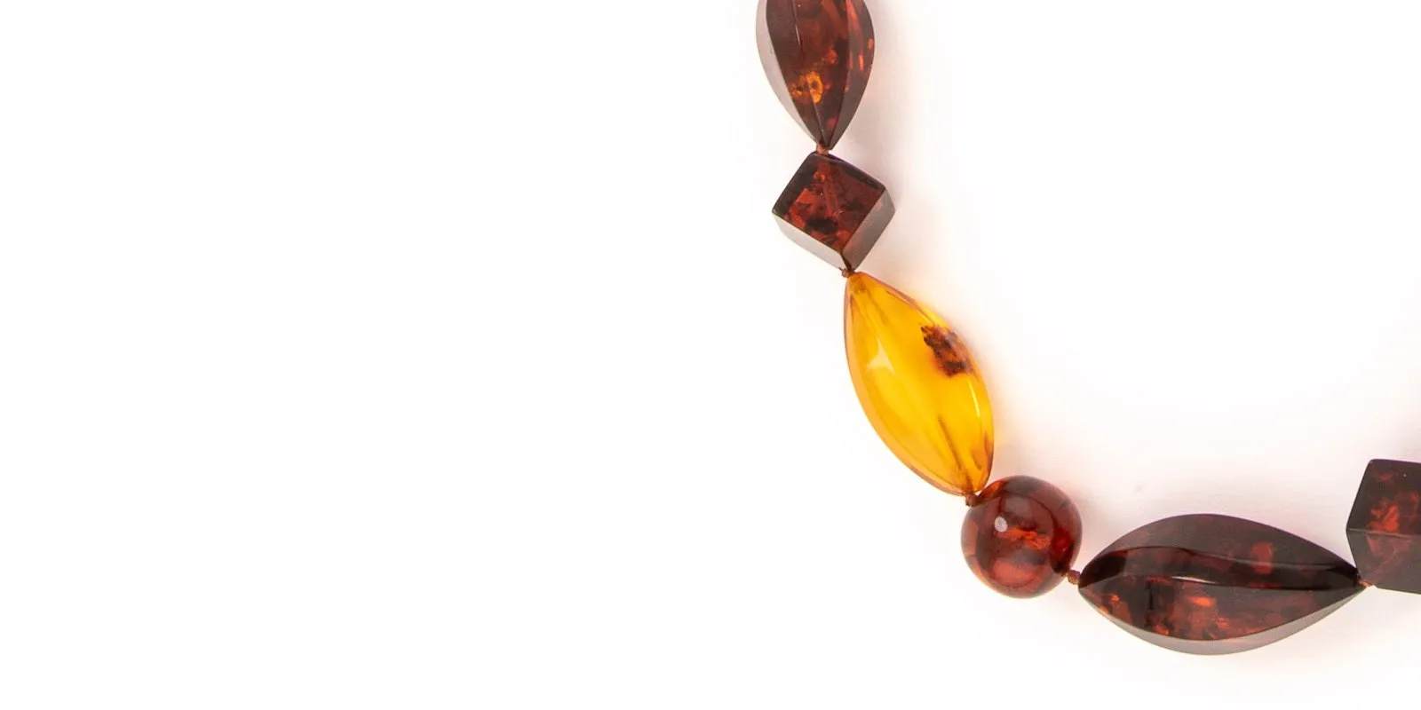 Rope 49 amber necklace