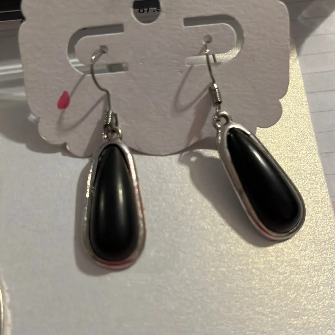 Slender Teardrop Aztec
