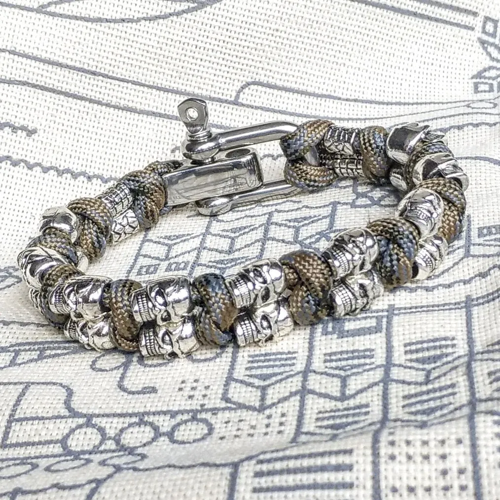 Steel skull paracord bracelet.  A great gift for men and women who prefer a brutal style and a symbol of the skull. Halloween gift.