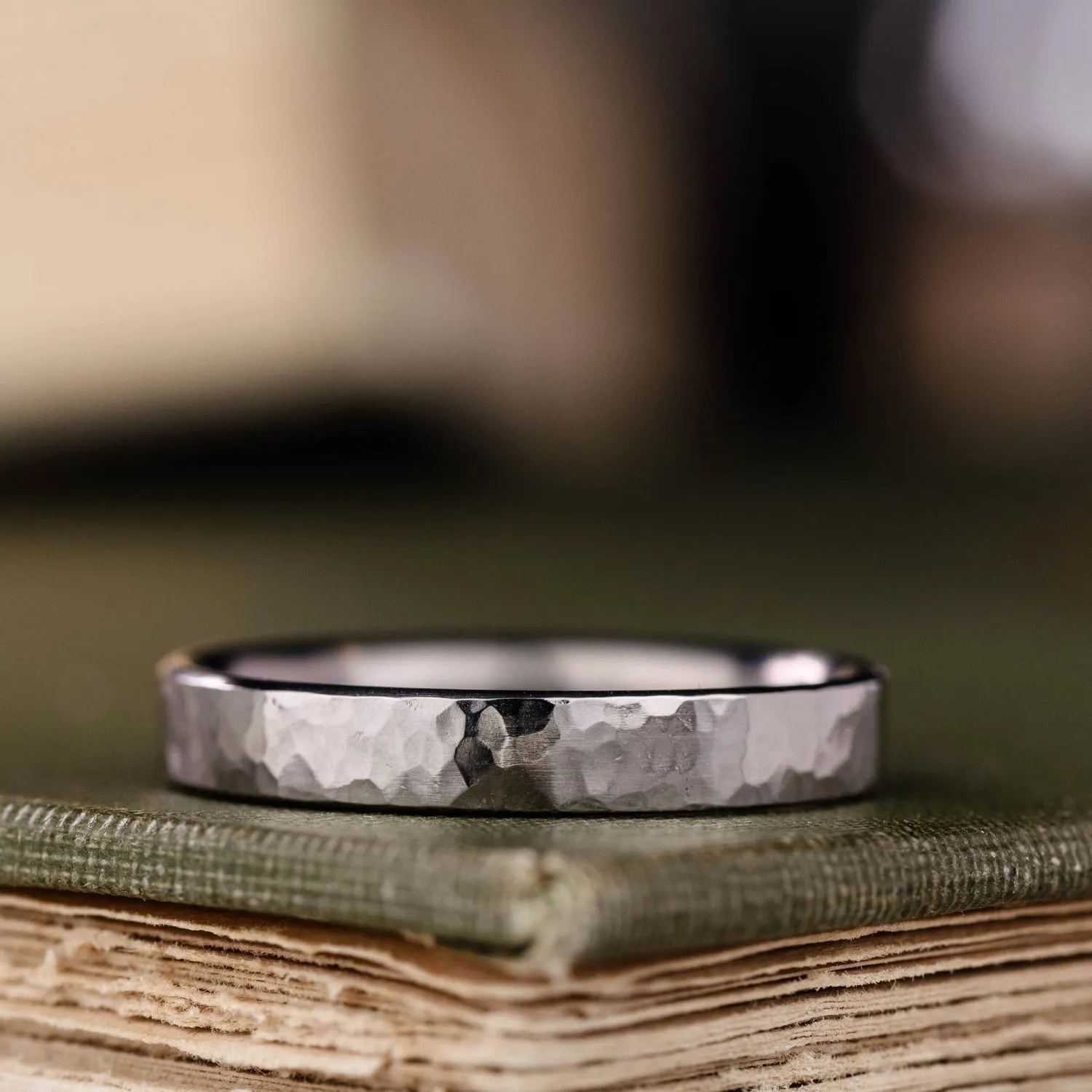 The Arche | 4mm Men's Hammered Titanium Wedding Band