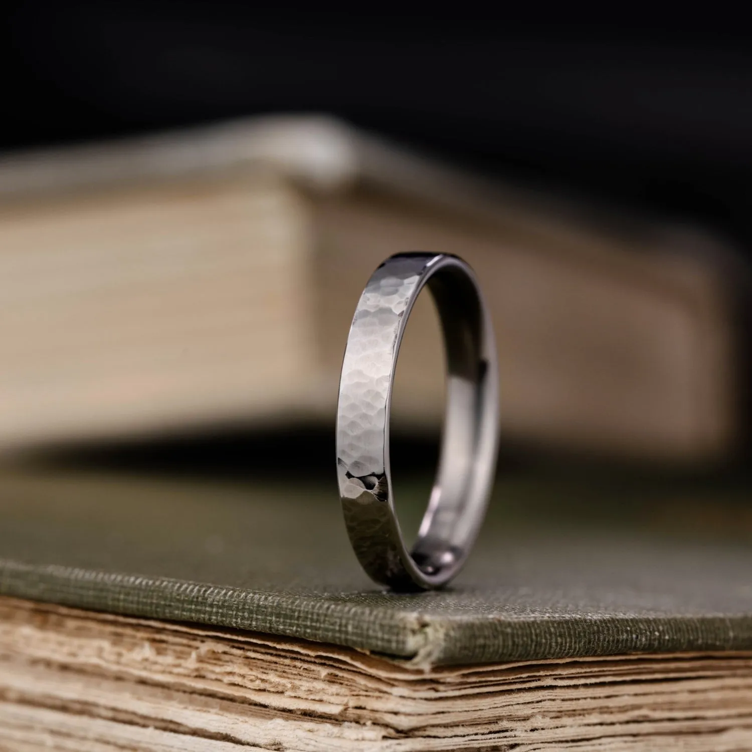 The Arche | 4mm Men's Hammered Titanium Wedding Band