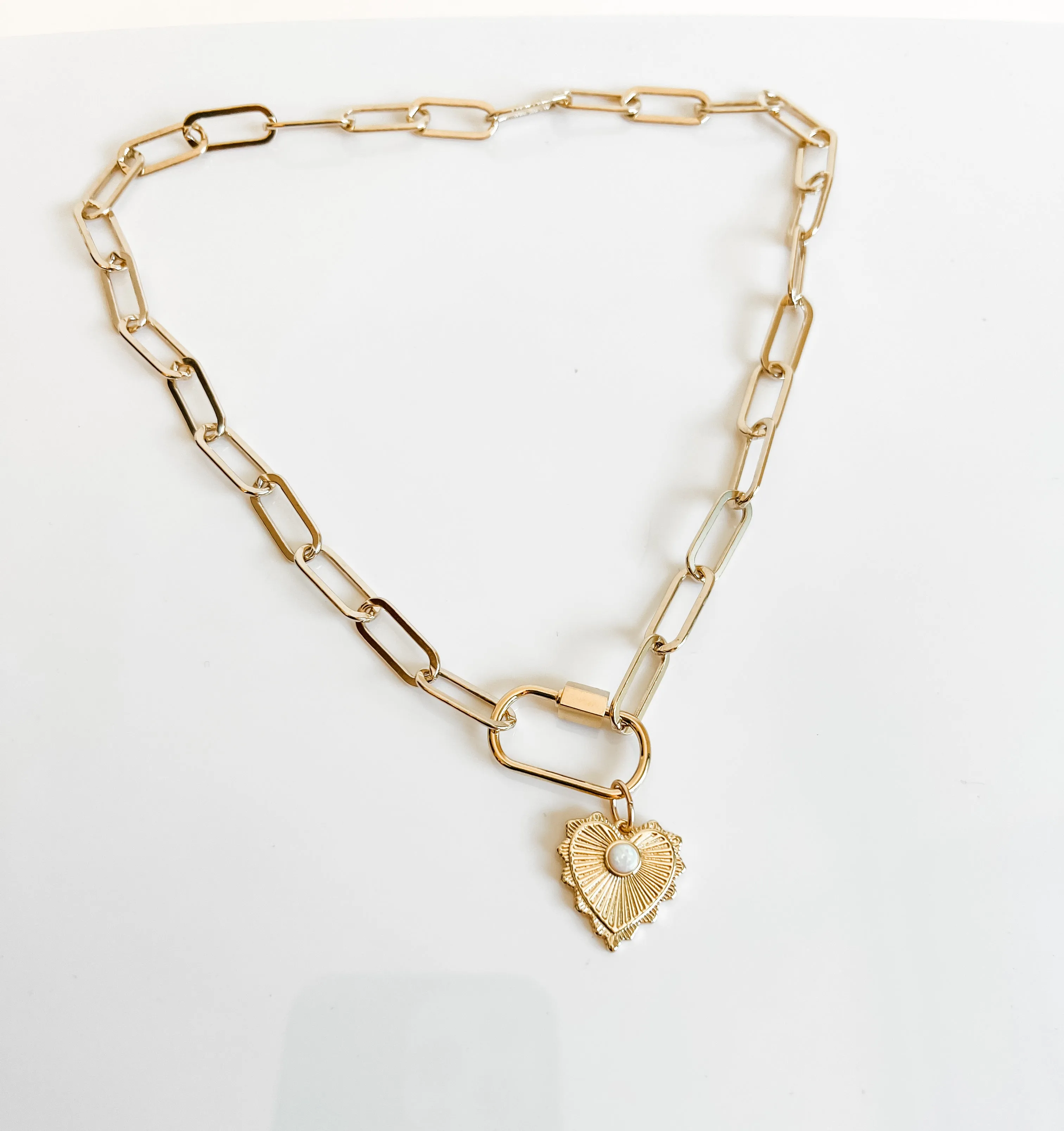 THE GAGA CHAIN