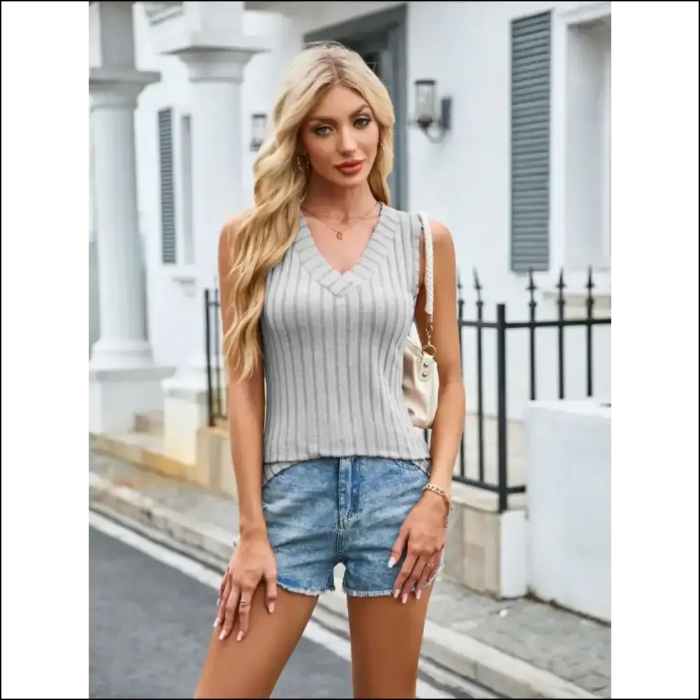 Unleash your Inner Diva with Needful Things Ribbed V-neck Tank 💖👑