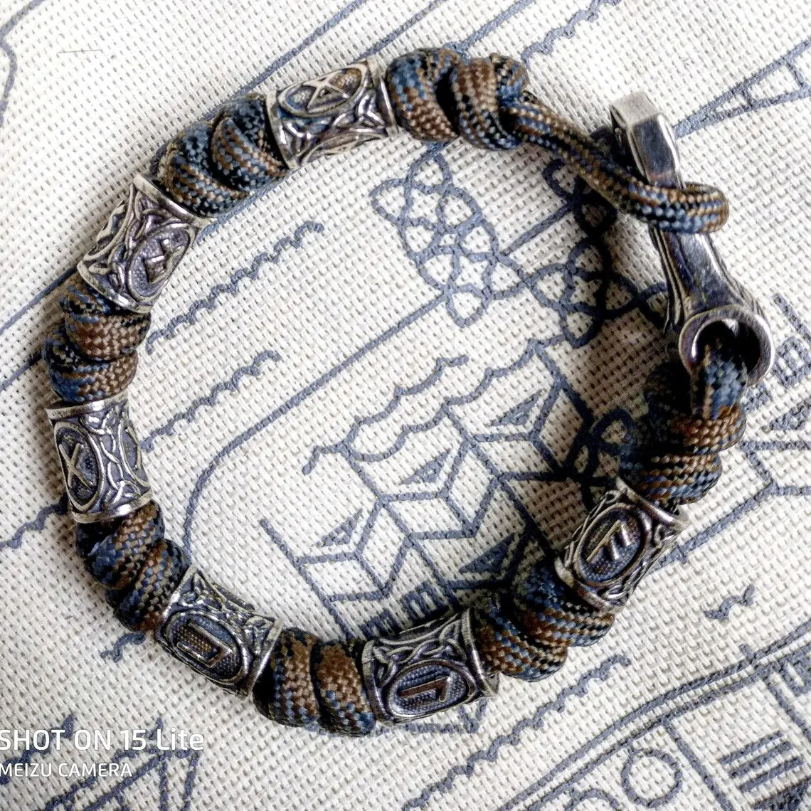 Viking bracelet / Thor's Hammer / Scandinavian jewelry / gift for him / paracord bracelet / parachute cord / viking cuff / biker bangle