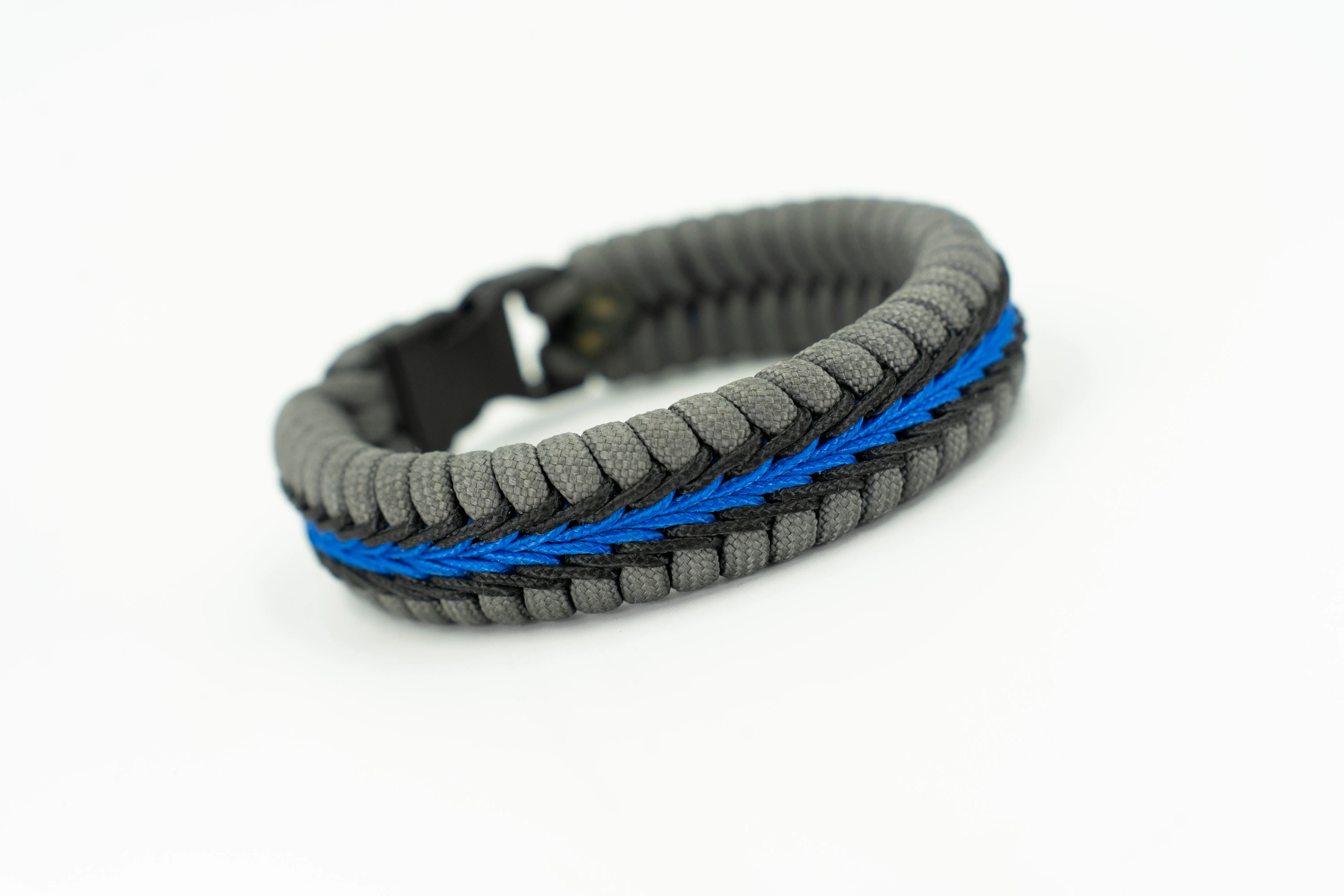 Wide Paracord Fishtail Bracelet (Grey / Blue / Black)
